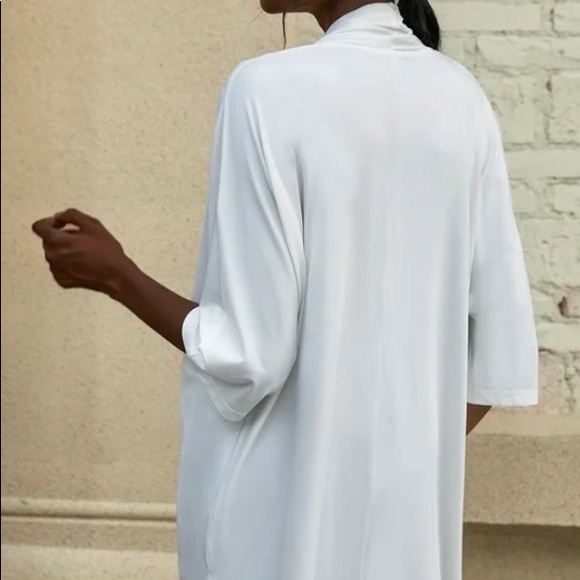 Cotton blend half sleeve deep Vneck solid blouse - Picture 7 of 7